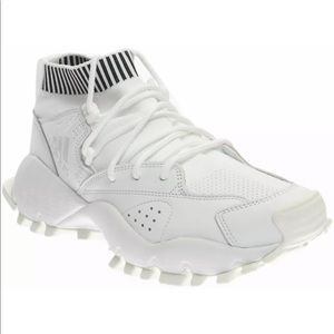 Adidas Seeulater Primeknit white sneakers